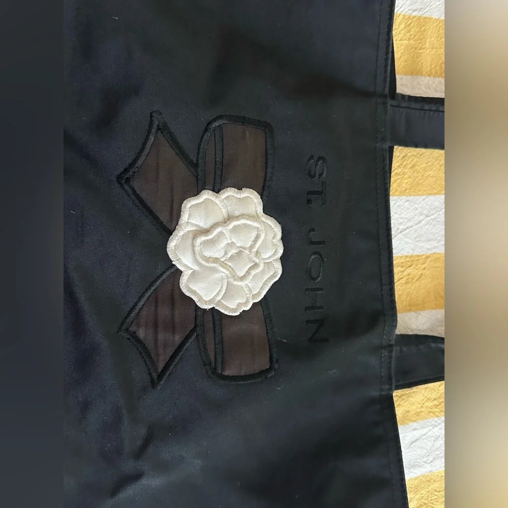 Vintage St John Black Satin Tote - White Flower Detail - Picture 5 of 7